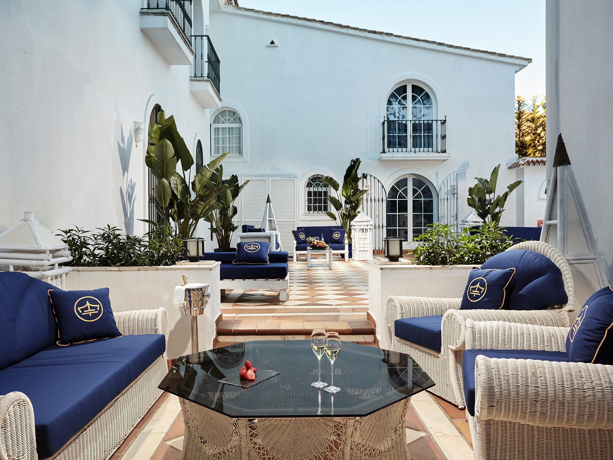 Hotel The Touch Puerto Banus Marbella Exterior photo